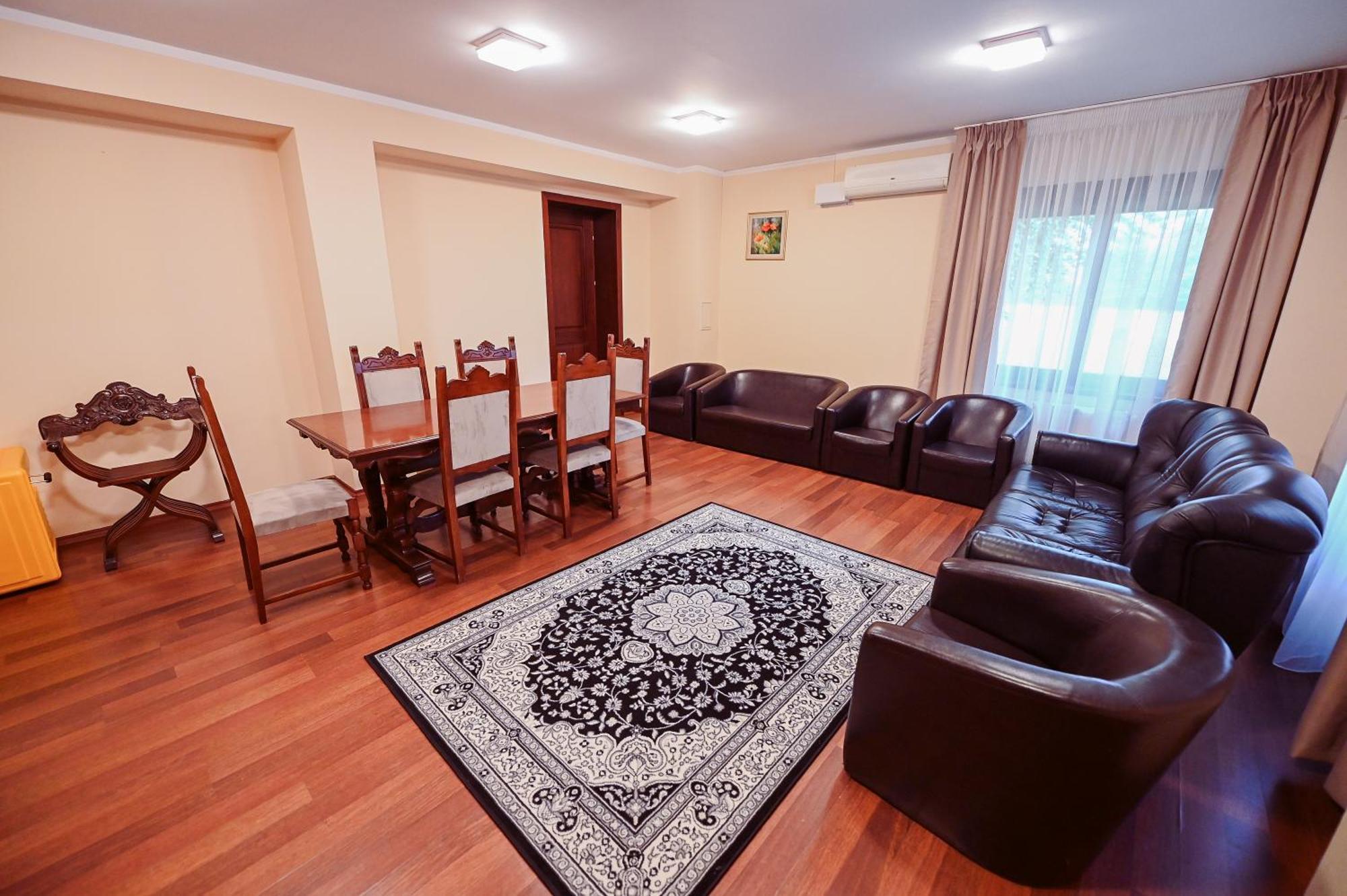 Conacul Domnesc Otel Scheia Dış mekan fotoğraf